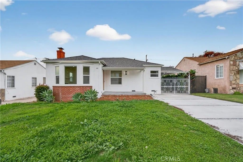 Photo of 2021 N Hicks Ave, Los Angeles, CA 90032 (MLS # CV25269600)