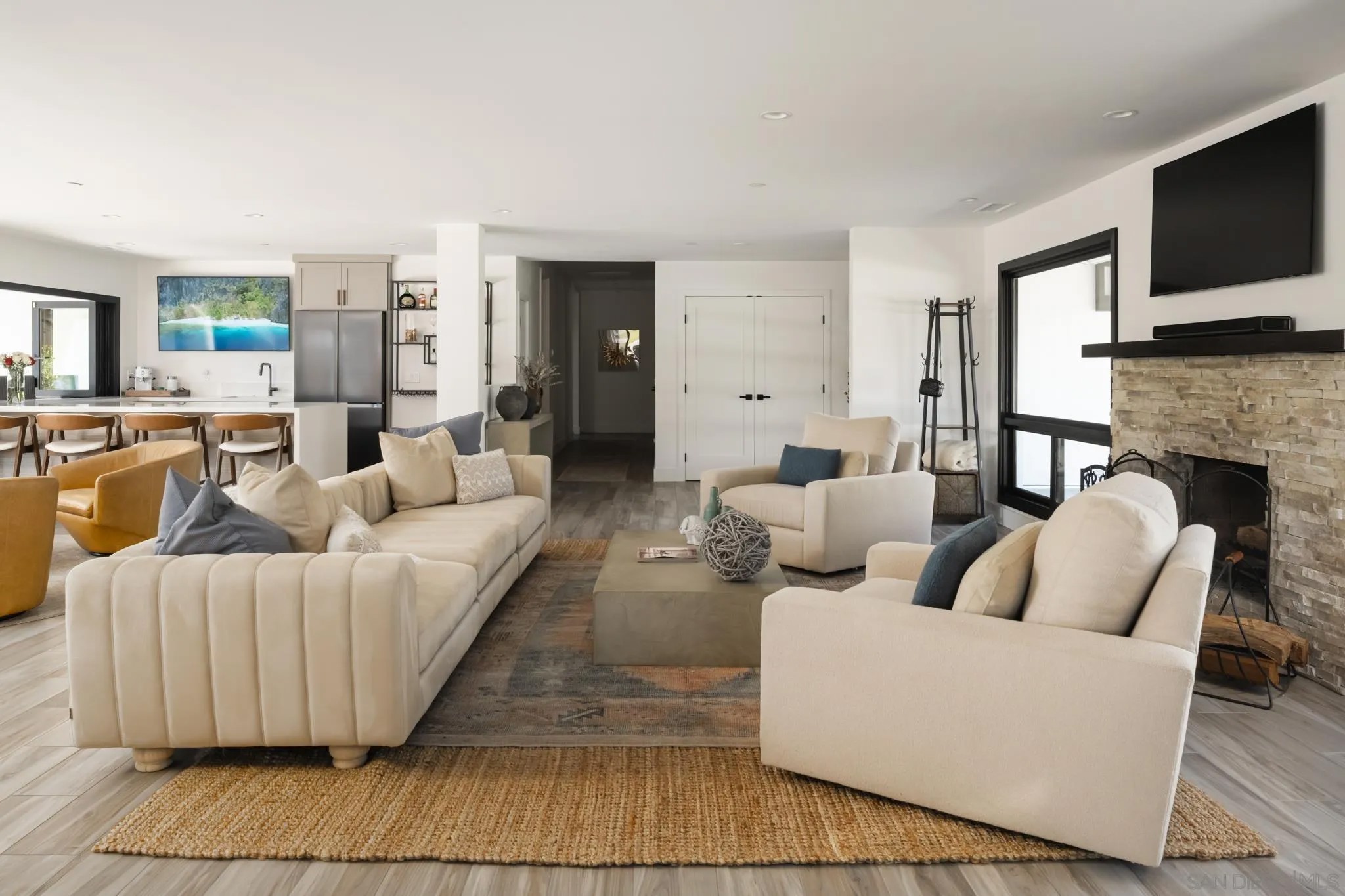 15102 Sun Valley Lane