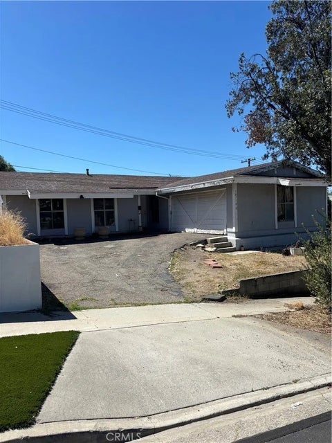 Photo of 18710 Kimbrough Street, Canyon Country, CA 91351 (MLS # SR26200152)