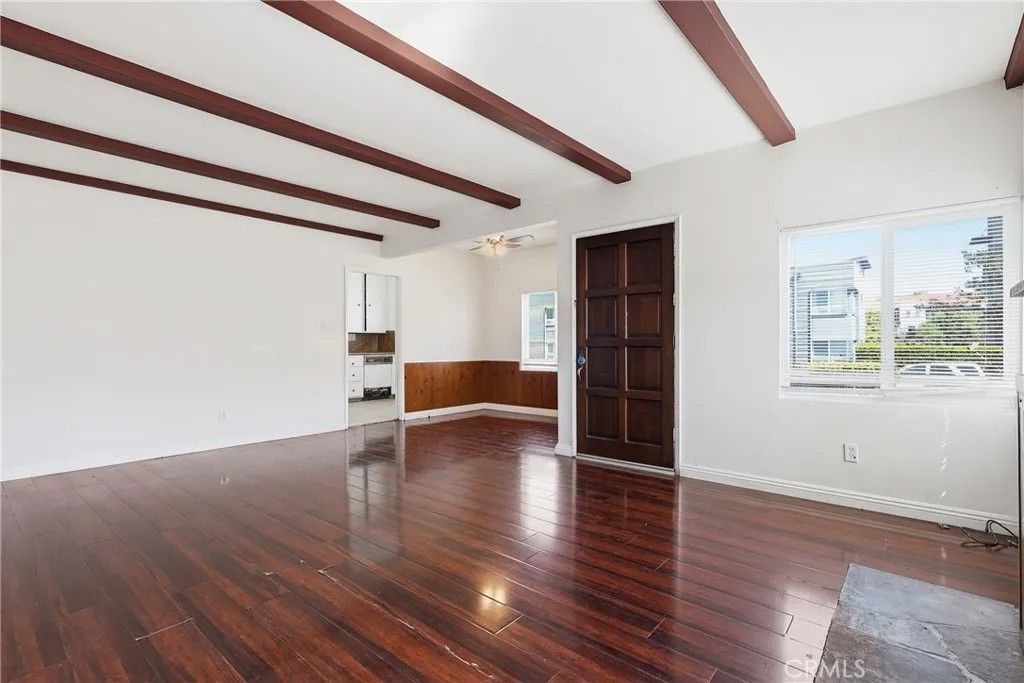 Photo of 337 Hawaiian Ave, Wilmington, CA 90744 (MLS # SB26058614)