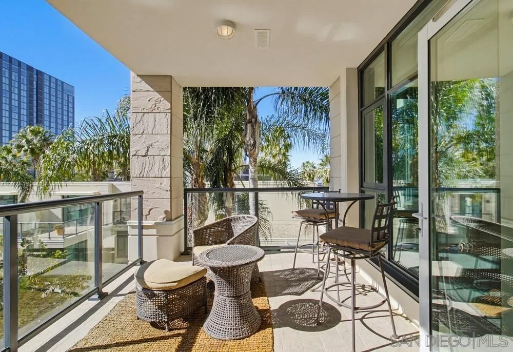 1199 Pacific Hwy 405