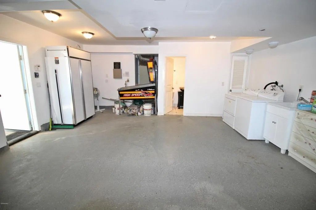 Photo of 3525 Ocean Drive, Oxnard, CA 93035 (MLS # V1-33733)