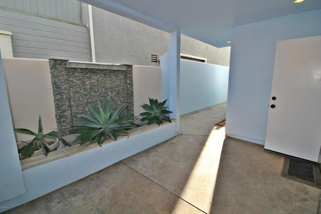 Photo of 3525 Ocean Drive, Oxnard, CA 93035 (MLS # V1-33733)