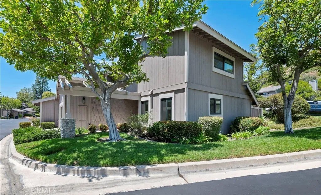 169 S Stonebrook