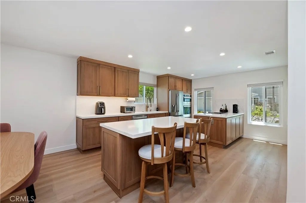 169 S Stonebrook