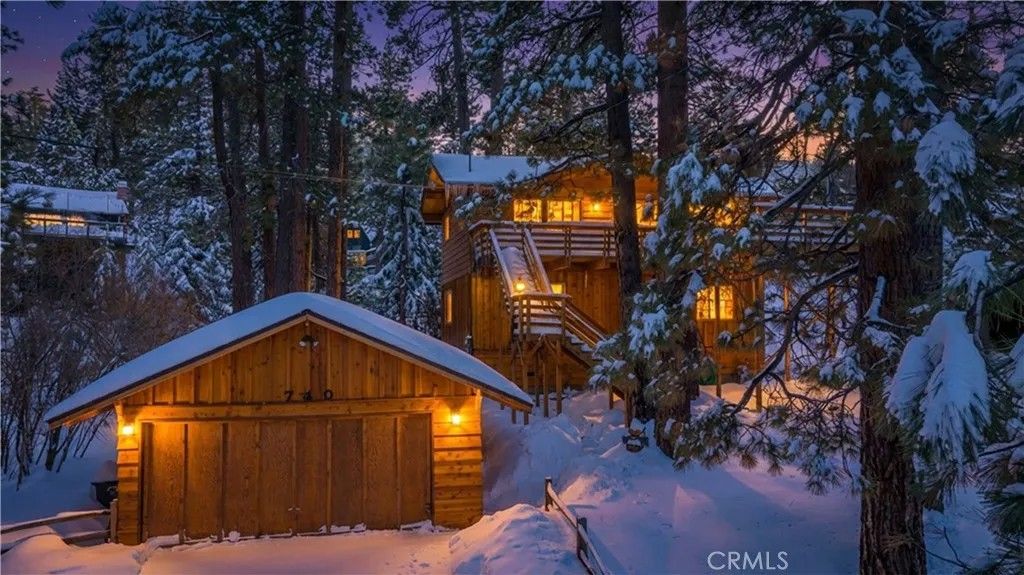 Photo of 740 Cove Drive, Big Bear Lake, CA 92315 (MLS # IG26034197)