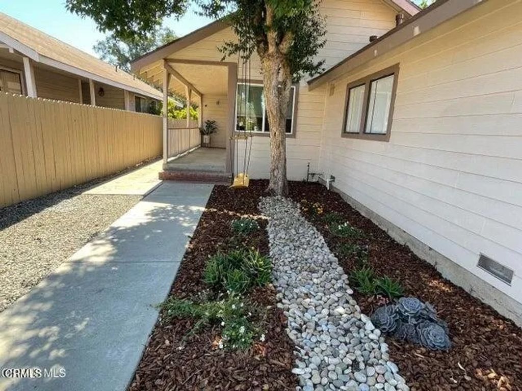Photo of 740 E Hillcrest Drive, Thousand Oaks, CA 91360 (MLS # V1-34199)