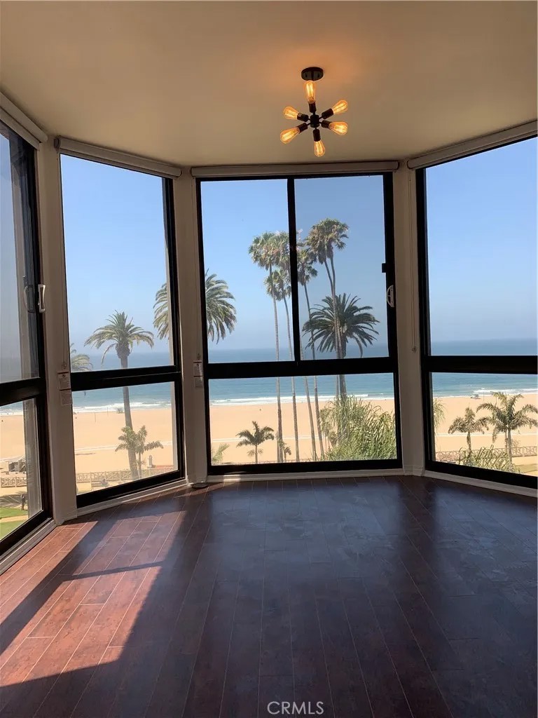 1033 Ocean Avenue 401