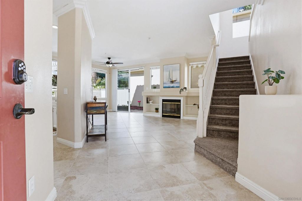 Photo of 1983 Courage St, Vista, CA 92081 (MLS # 260006595)