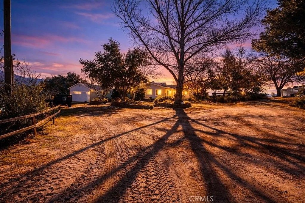 Photo of 44465 Ruellin Rd, Hemet, CA 92544 (MLS # SW26032035)