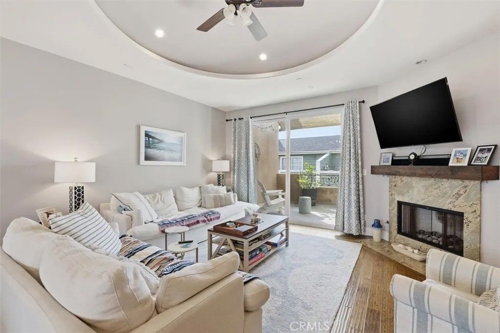 Photo of 2420 Mathews Ave #B, Redondo Beach, CA 90278 (MLS # SB26035210)