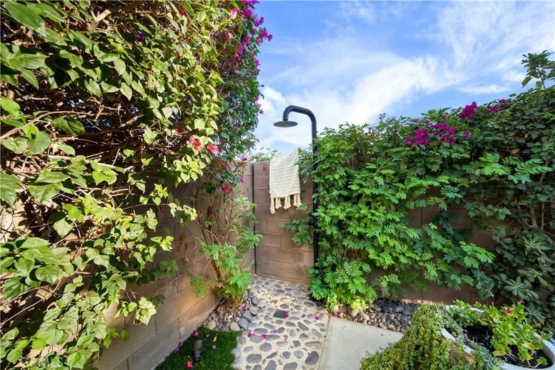 48638 Anastacia Court