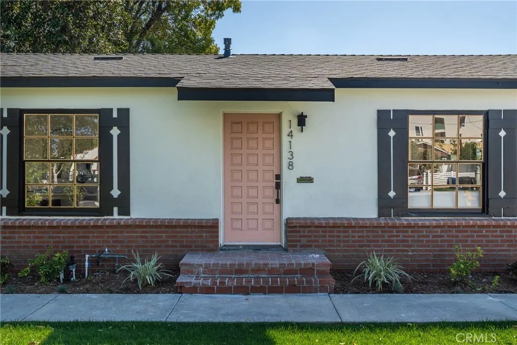 14138 Archwood