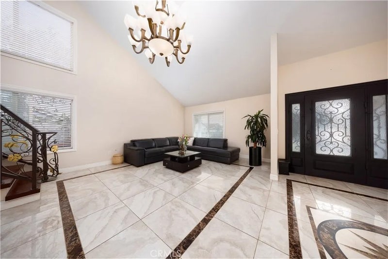 1701 Summer Lawn Way