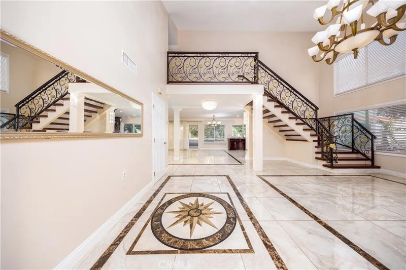 1701 Summer Lawn Way