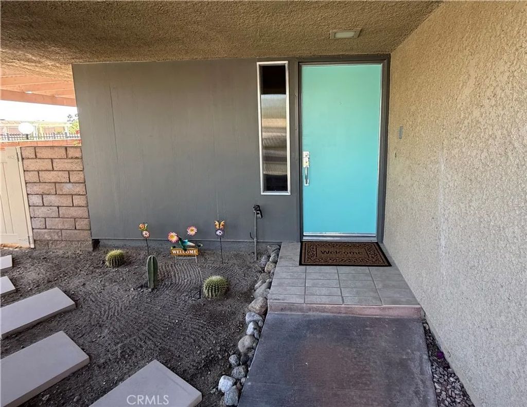 Photo of 1457 Sunflower Circle, Palm Springs, CA 92262 (MLS # TR26044298)