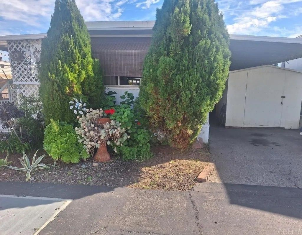 Photo of 211 N Citrus Ave #124, Escondido, CA 92027 (MLS # NDP2600330)