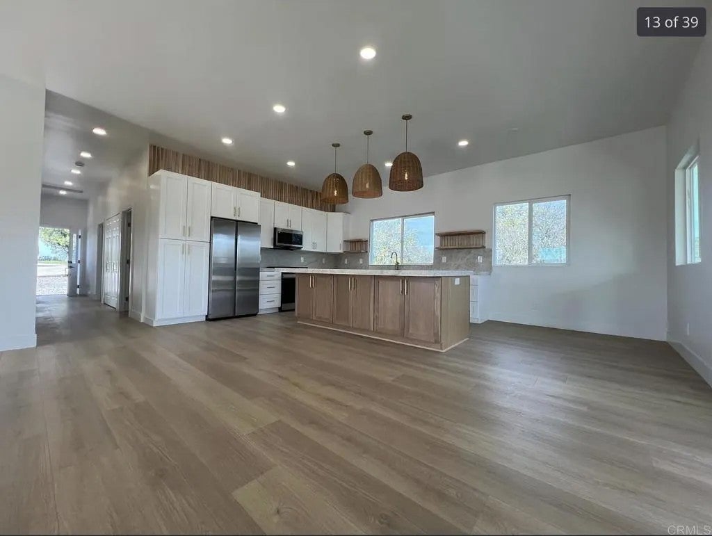 1533 Avohill Drive