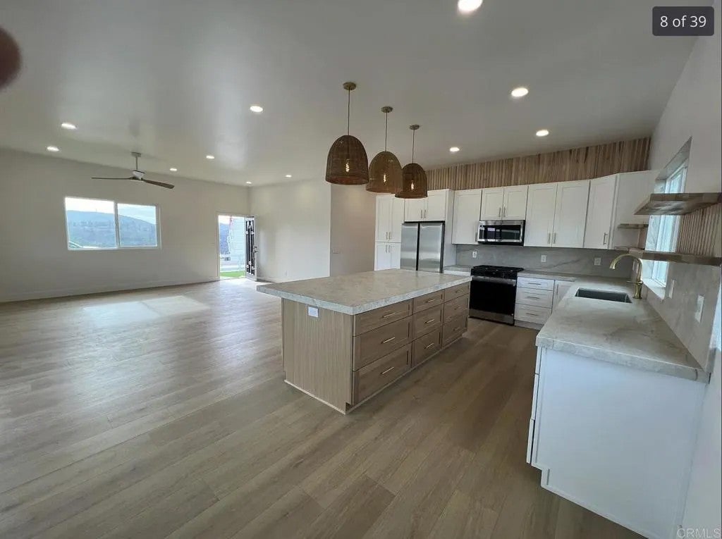 1533 Avohill Drive