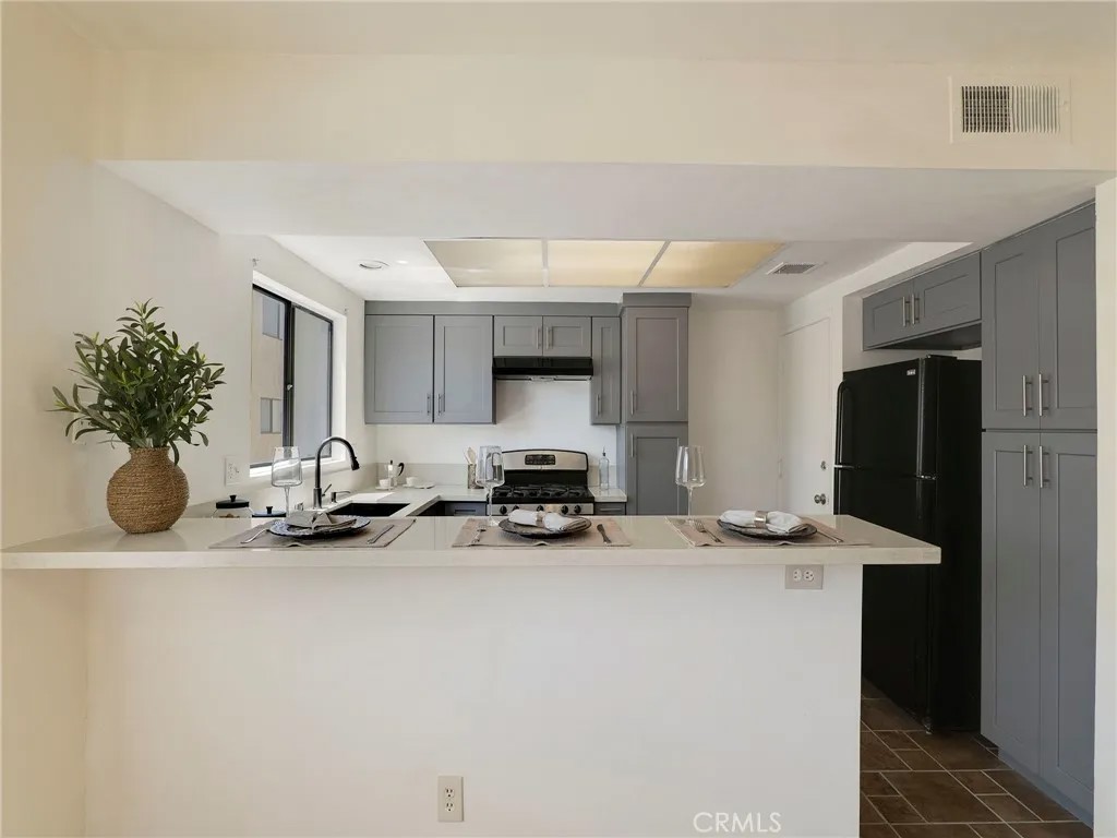 18954 Sherman Way 9