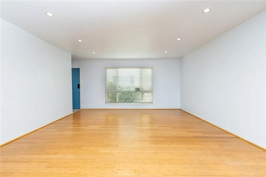 1434 Highland Avenue 8