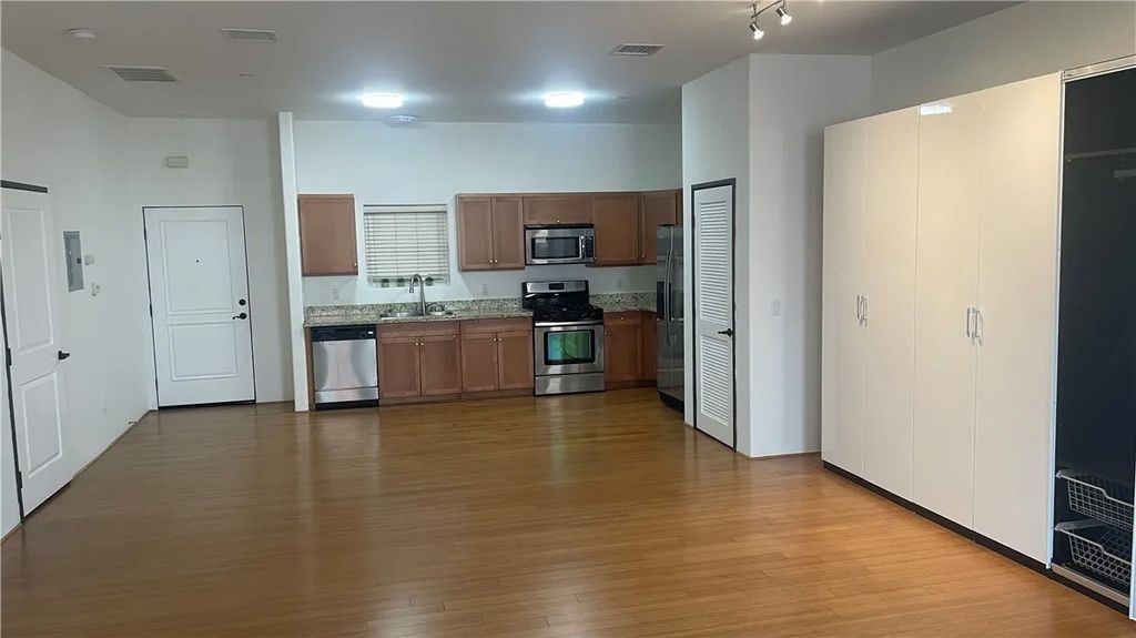 Photo of 255 W 7th St #26, San Pedro, CA 90731 (MLS # SB25263551)