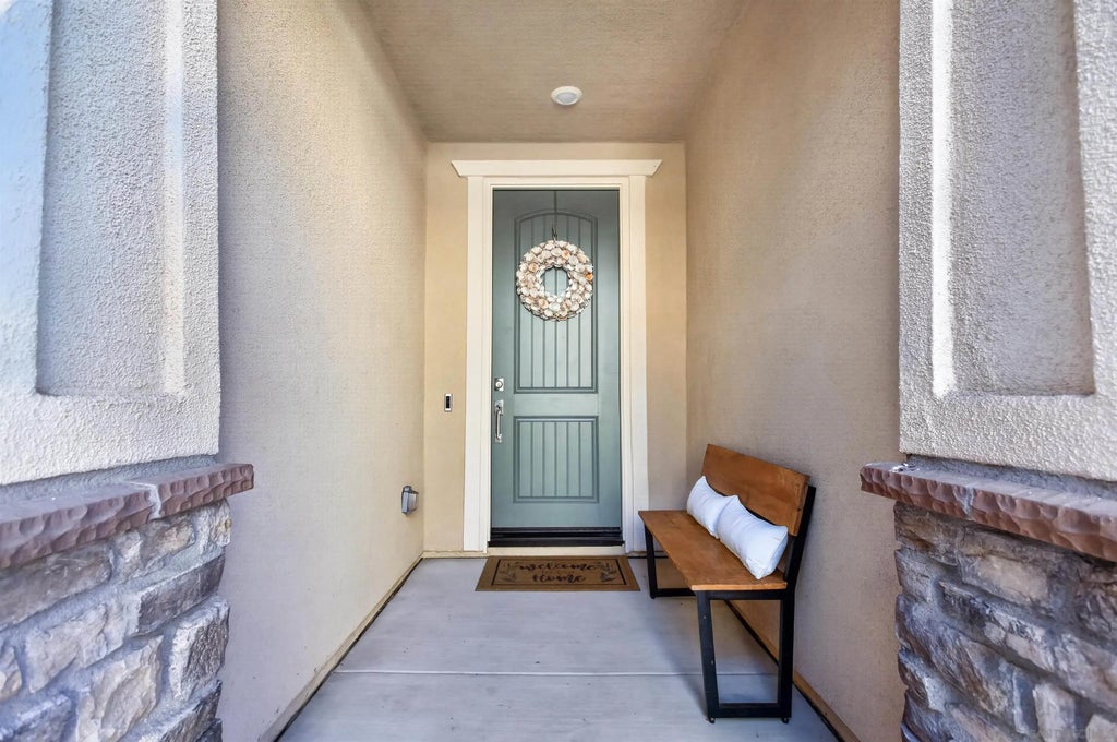 Photo of 6617 Spartina Ct, Carlsbad, CA 92011 (MLS # 260008577)