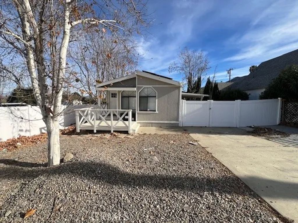 Photo of 33056 Garner Road, Lake Elsinore, CA 92530 (MLS # IV25022266)