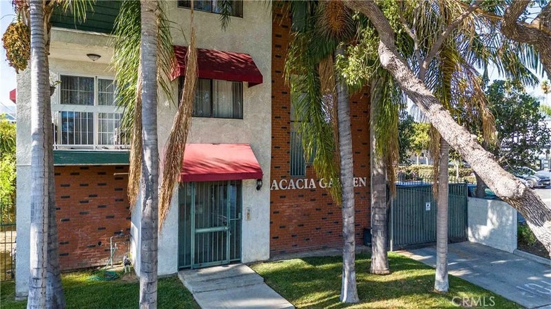 317 W Acacia 4