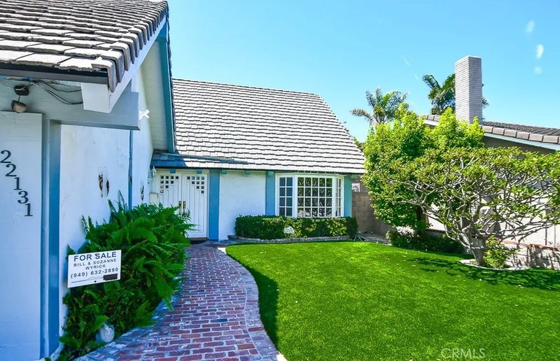 22131 Wood Island