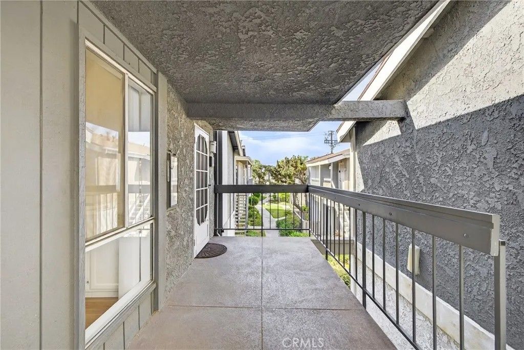 Photo of 2839 S Fairview St #D, Santa Ana, CA 92704 (MLS # OC26096150)