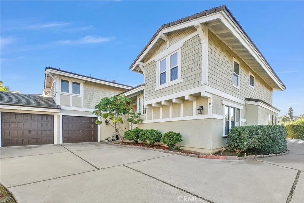 Photo of 611 S Pathfinder Trail, Anaheim Hills, CA 92807 (MLS # PW26030331)