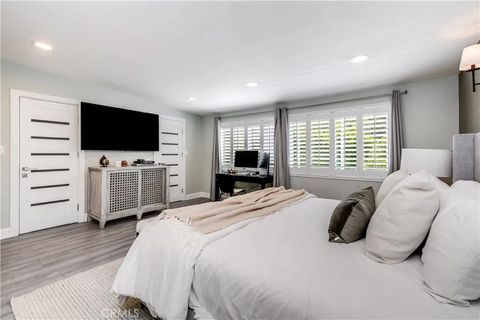 Tiny photo for 3544 Laurel Canyon, Studio City, CA 91604 (MLS # SR25252080)