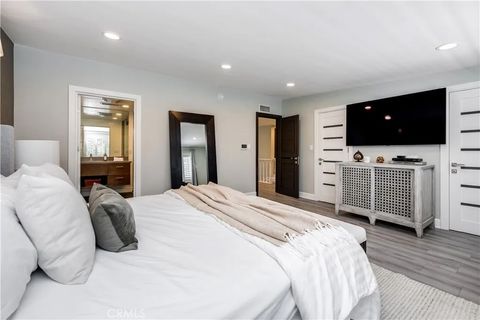 Tiny photo for 3544 Laurel Canyon, Studio City, CA 91604 (MLS # SR25252080)