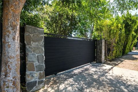 Tiny photo for 3544 Laurel Canyon, Studio City, CA 91604 (MLS # SR25252080)