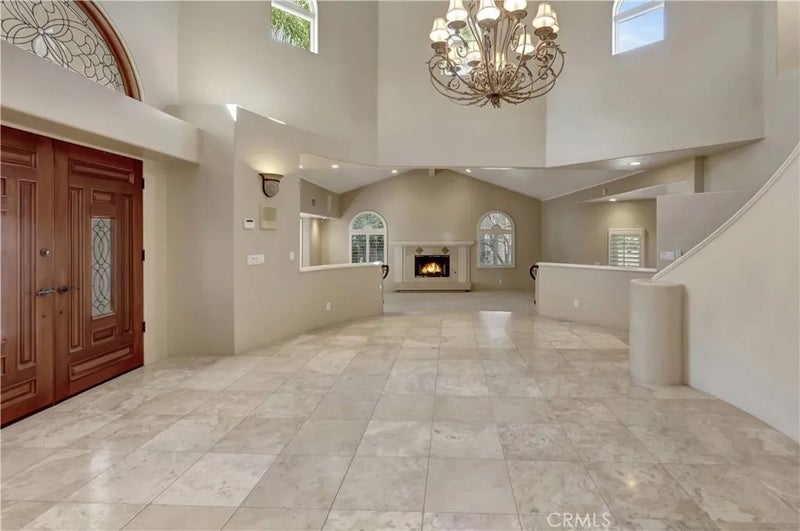 10762 Center Drive