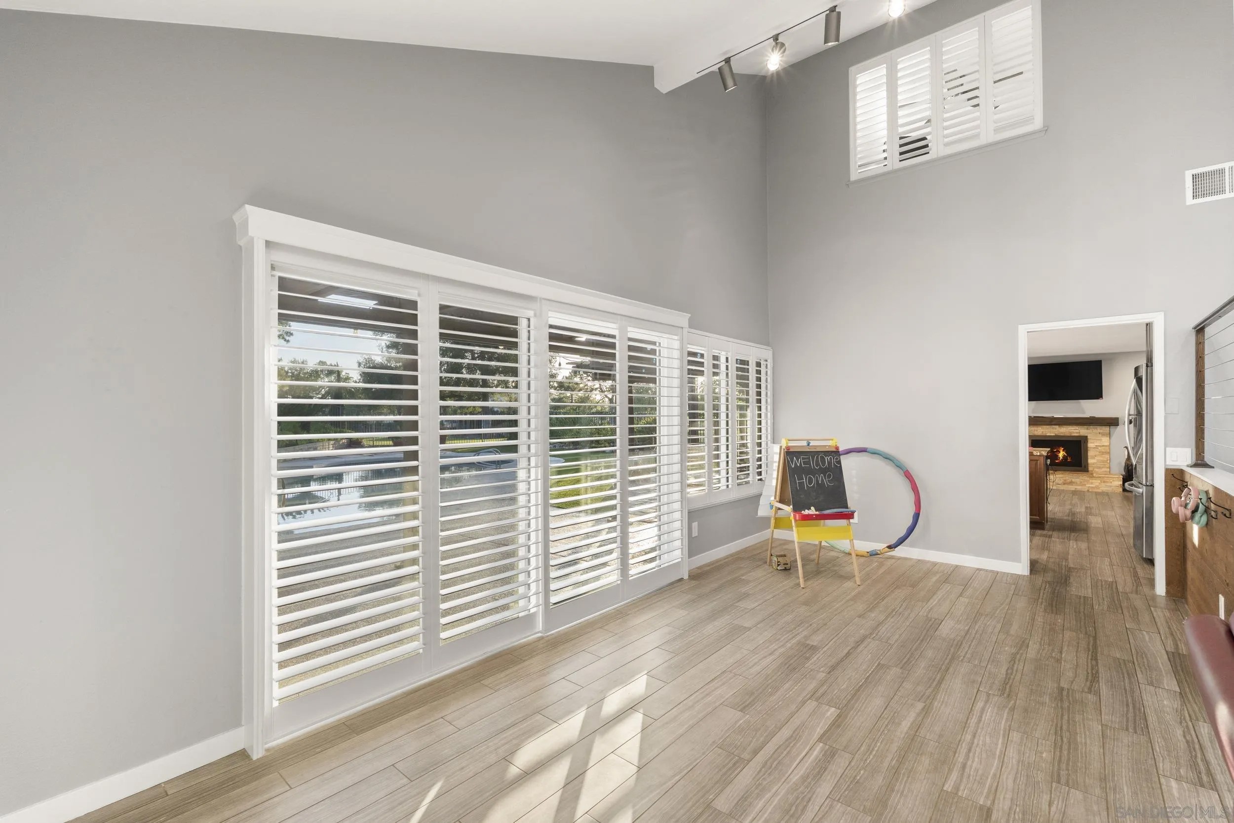 12429 Damasco Ct