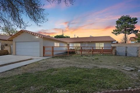 Photo of 43601 Rembrandt St, Lancaster, CA 93535 (MLS # CV26057687)