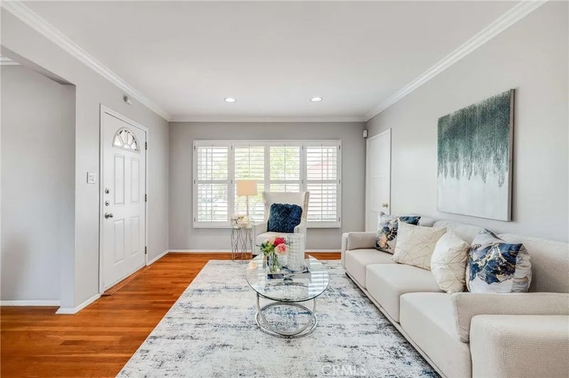 3219 Fairman