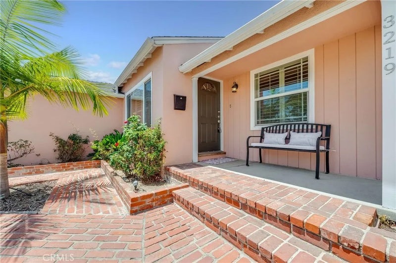 3219 Fairman