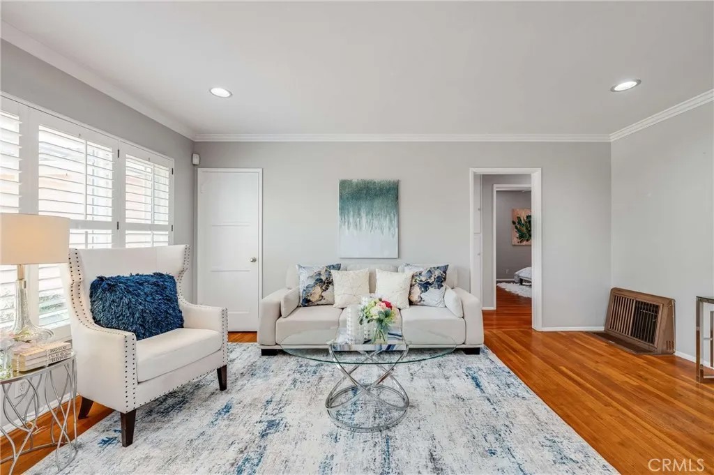 3219 Fairman