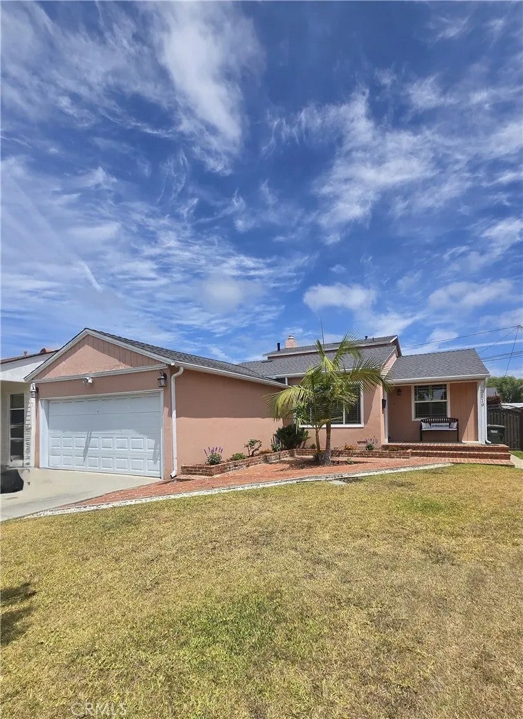 3219 Fairman