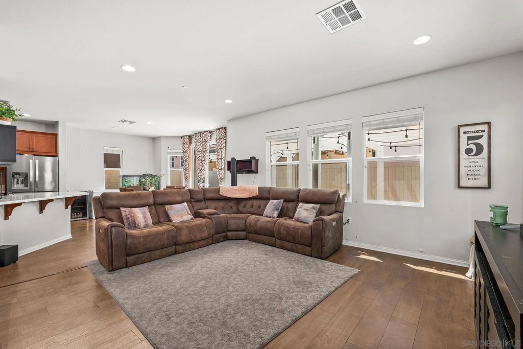 Photo of 13319 Cuyamaca Vista, Lakeside, CA 92040 (MLS # 260008576)