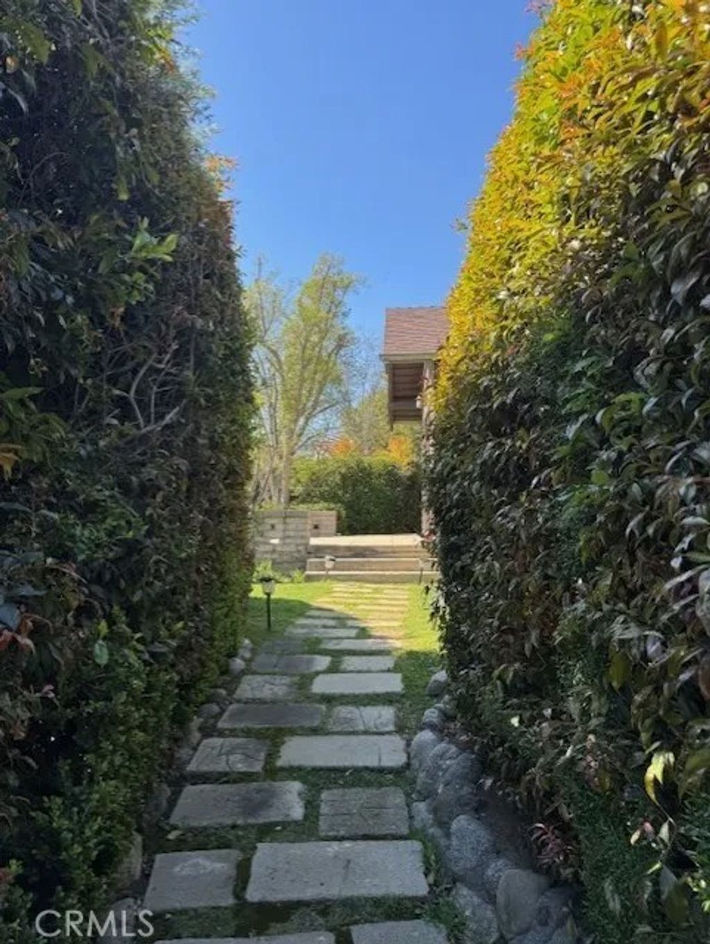 Photo of 745 S Catalina Avenue, Pasadena, CA 91106 (MLS # GD26052084)