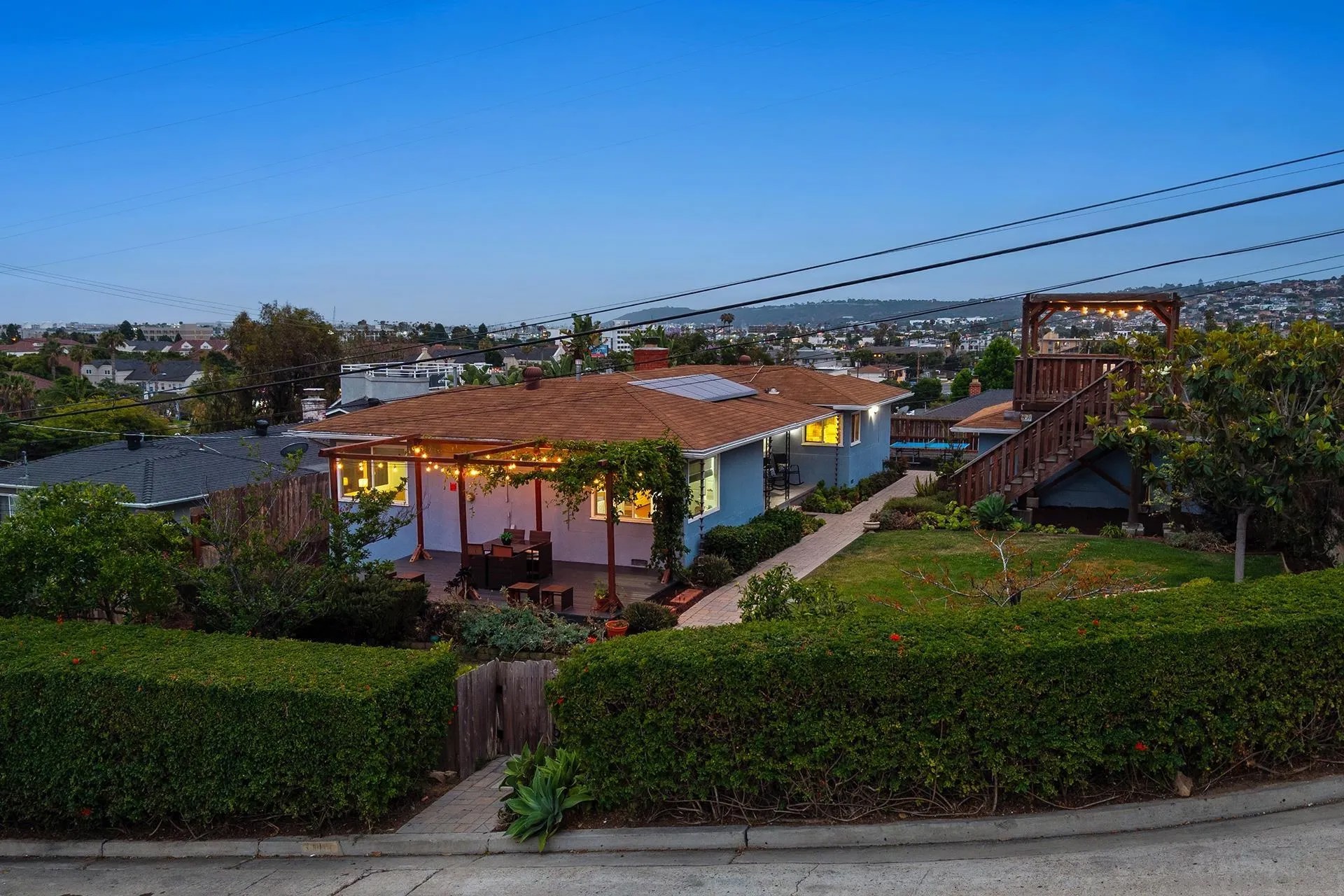 3115 Russell
