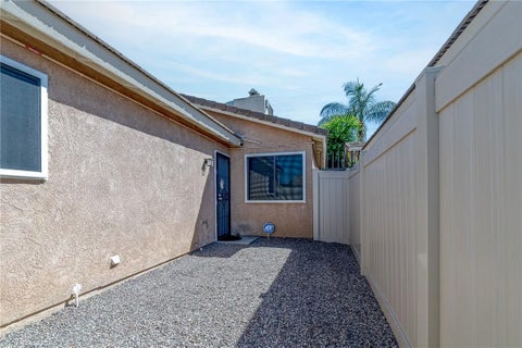 Photo of 2810 W Devonshire AVE, Hemet, CA 92545 (MLS # IV26204169)