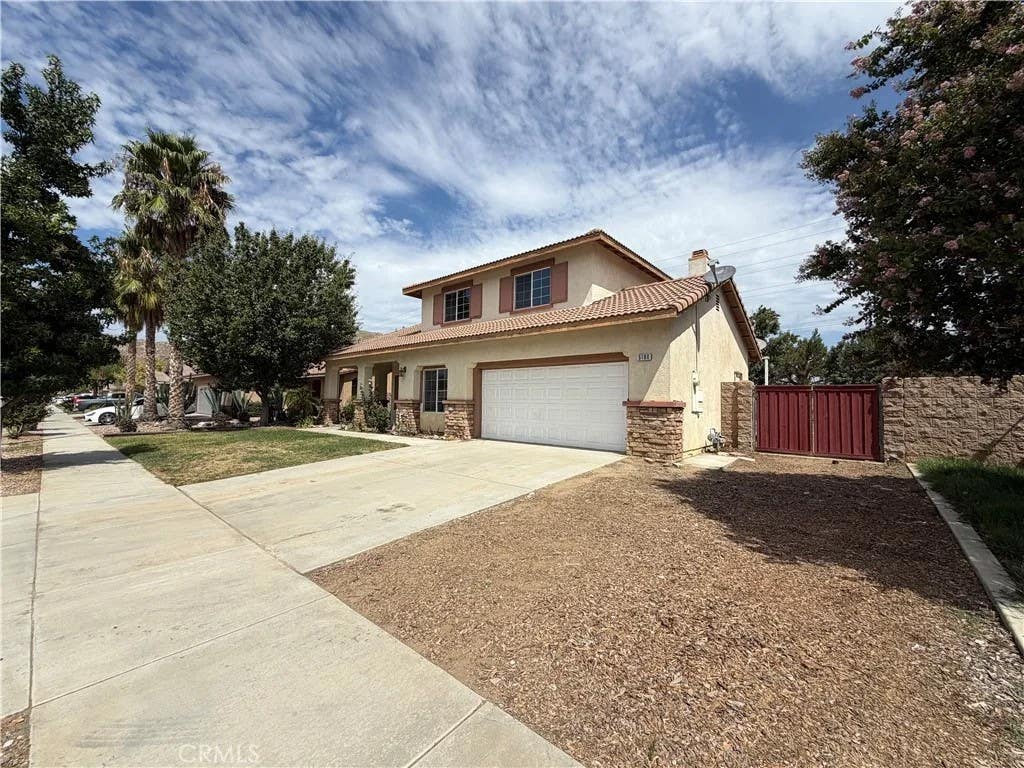 Photo of 5180 Ravenstone Drive, Hemet, CA 92545 (MLS # CV26163866)