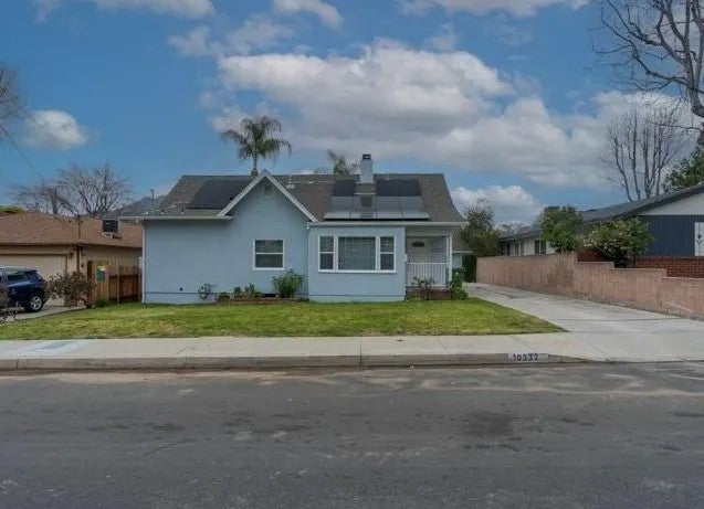 Photo of 10332 Floralita AVE, Sunland, CA 91040 (MLS # BB26197805)