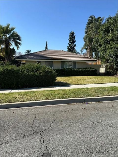 Photo of 1669 N San Antonio Ave, Upland, CA 91784 (MLS # CV26023810)