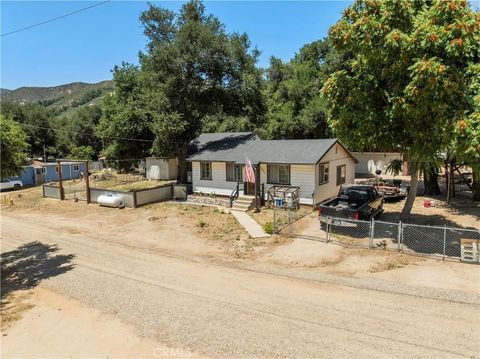 Photo of 15221 Calle San Luis Potosi, Green Valley, CA 91390 (MLS # OC25276130)